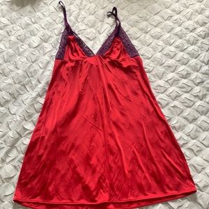 Victoria’s Secret Pink Satin Slip with lace_M